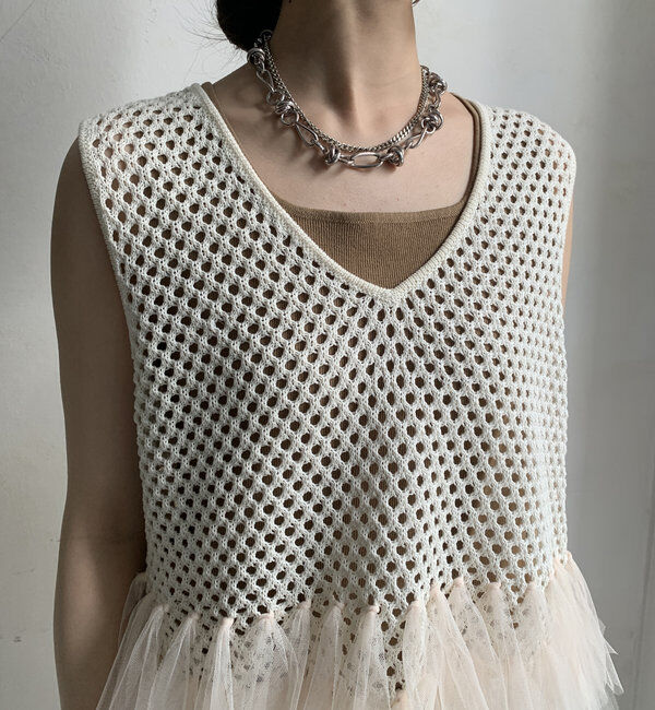  「【WEB限定】裾チュールメッシュニットベスト」|ニット・セーター|