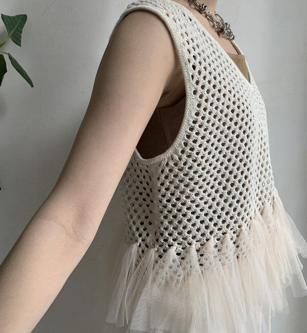  「【WEB限定】裾チュールメッシュニットベスト」|ニット・セーター|