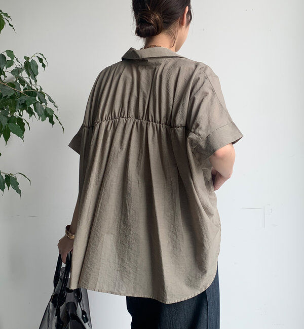  「バックシャーリングスキッパーシャツ」|シャツ・ブラウス|グレージュ