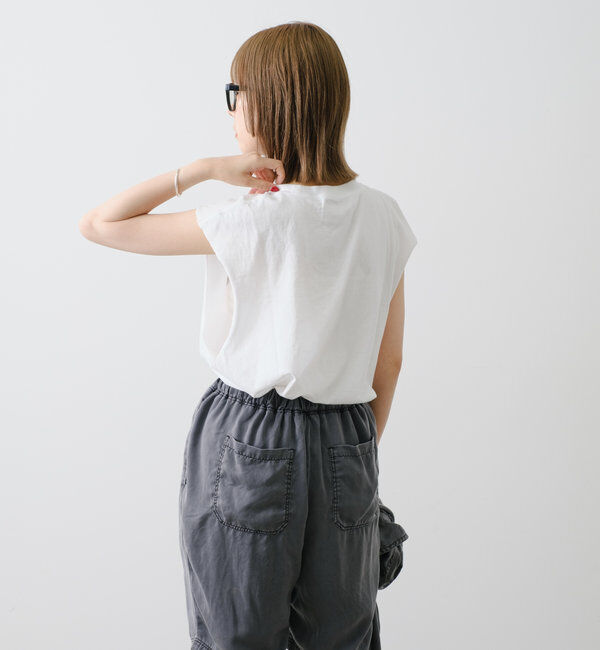  「【WHIMSIC/新色追加】ロゴプリントスリーブレスTシャツ」|キャミソール|