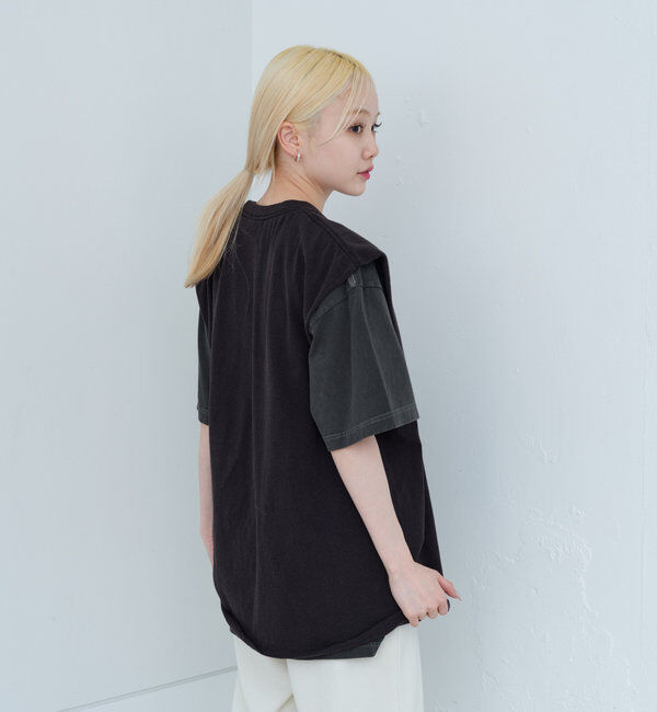  「【WHIMSIC/新色追加】ロゴプリントスリーブレスTシャツ」|キャミソール|