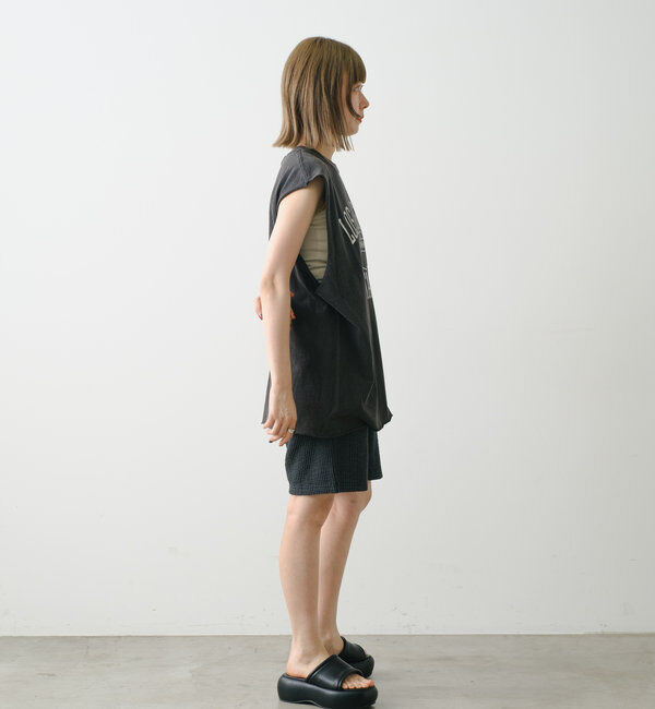  「【WHIMSIC/新色追加】ロゴプリントスリーブレスTシャツ」|キャミソール|