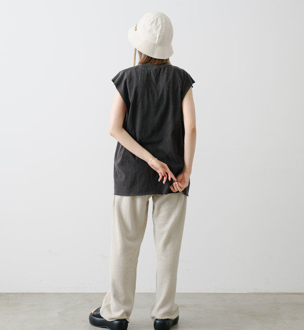  「【WHIMSIC/新色追加】ロゴプリントスリーブレスTシャツ」|キャミソール|