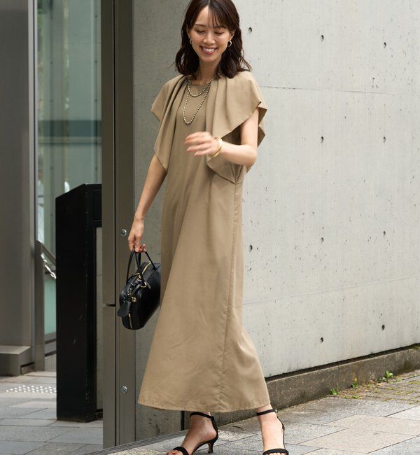  「《夏に快適◎・主役級アイテム》吸湿速乾機能付きフリルワンピース」|その他|