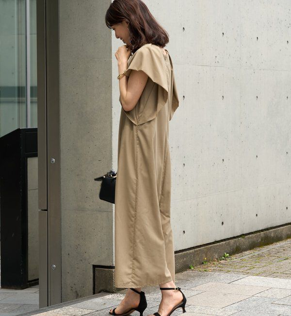  「《夏に快適◎・主役級アイテム》吸湿速乾機能付きフリルワンピース」|その他|