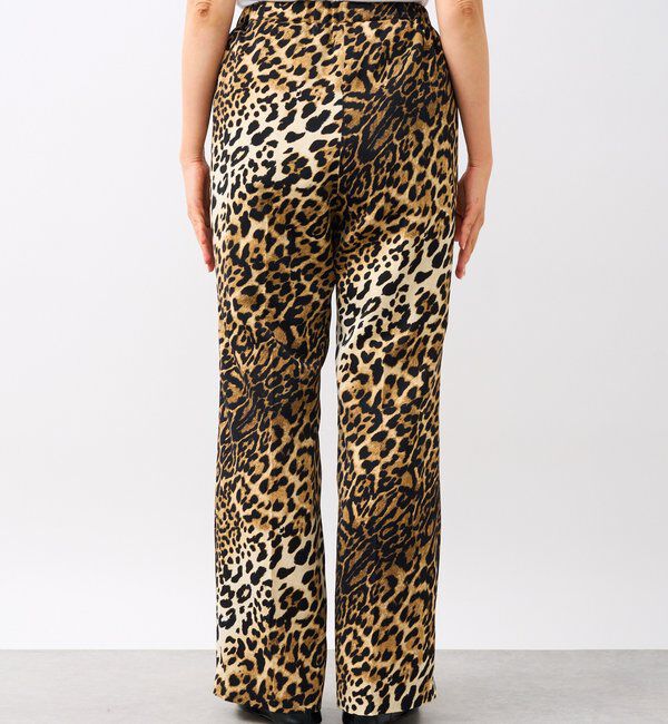  「【存在感◎】アニマルプリントイージーパンツ」|チノ|