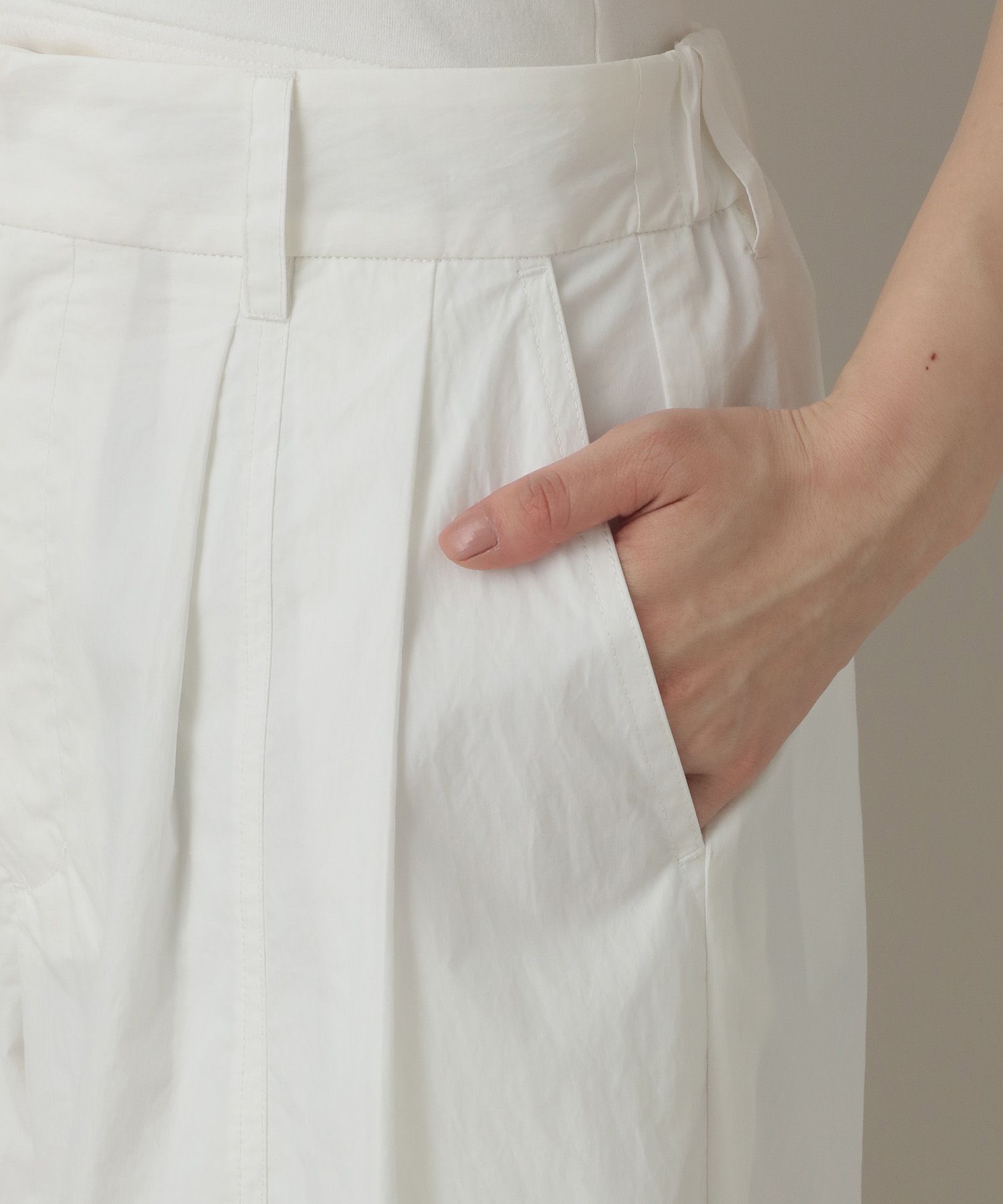 A part by 「 タイプライタータックパンツ」|カーゴ|