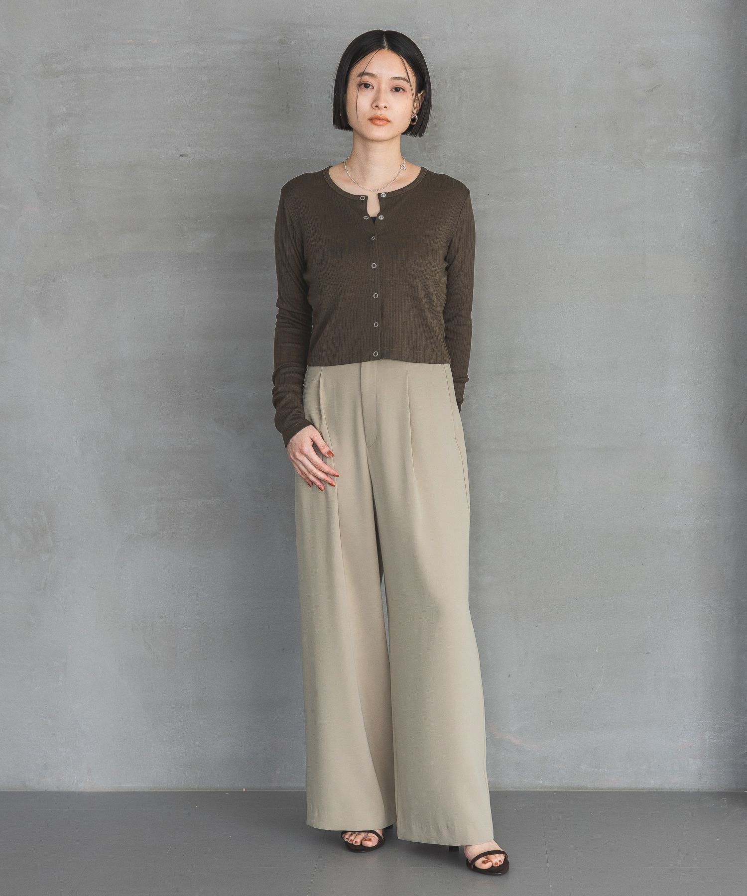 A part by 「【洗える】きれいめイージーストレートパンツ」|その他|