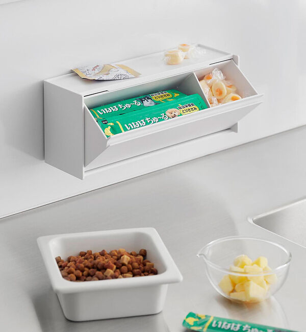 collex「【tower】 マグネットペットおやつ収納ケース  磁石で簡単取り付け コンパク」|食器・キッチングッズ|ホワイト