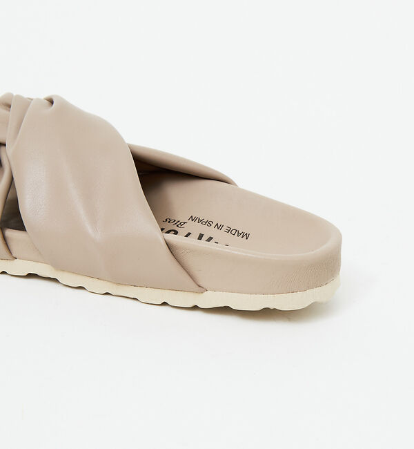 AU BANNISTER「●PLAKTON ツイストベルト フットベッドサンダル」|サンダル|