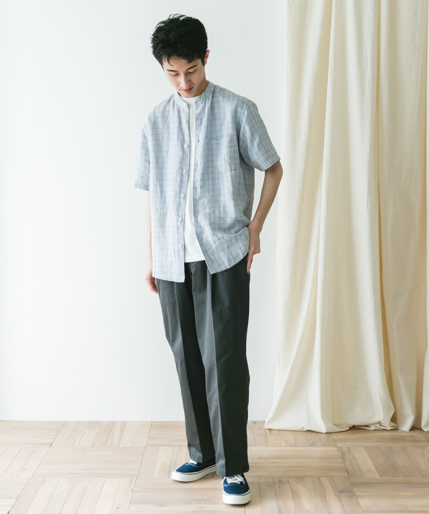 URBAN RESEARCH DOORS「『XLｻｲｽﾞ/WEB限定』ｼﾙｹｯﾄﾘﾈﾝ ﾊﾞﾝﾄﾞｶﾗｰｼｮｰﾄｽﾘｰ」|シャツ・ブラウス|