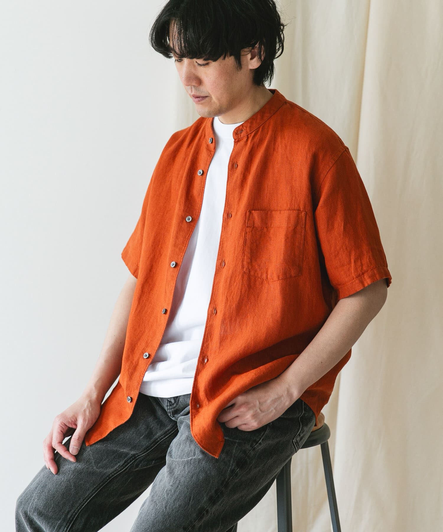 URBAN RESEARCH DOORS「『XLｻｲｽﾞ/WEB限定』ｼﾙｹｯﾄﾘﾈﾝ ﾊﾞﾝﾄﾞｶﾗｰｼｮｰﾄｽﾘｰ」|シャツ・ブラウス|