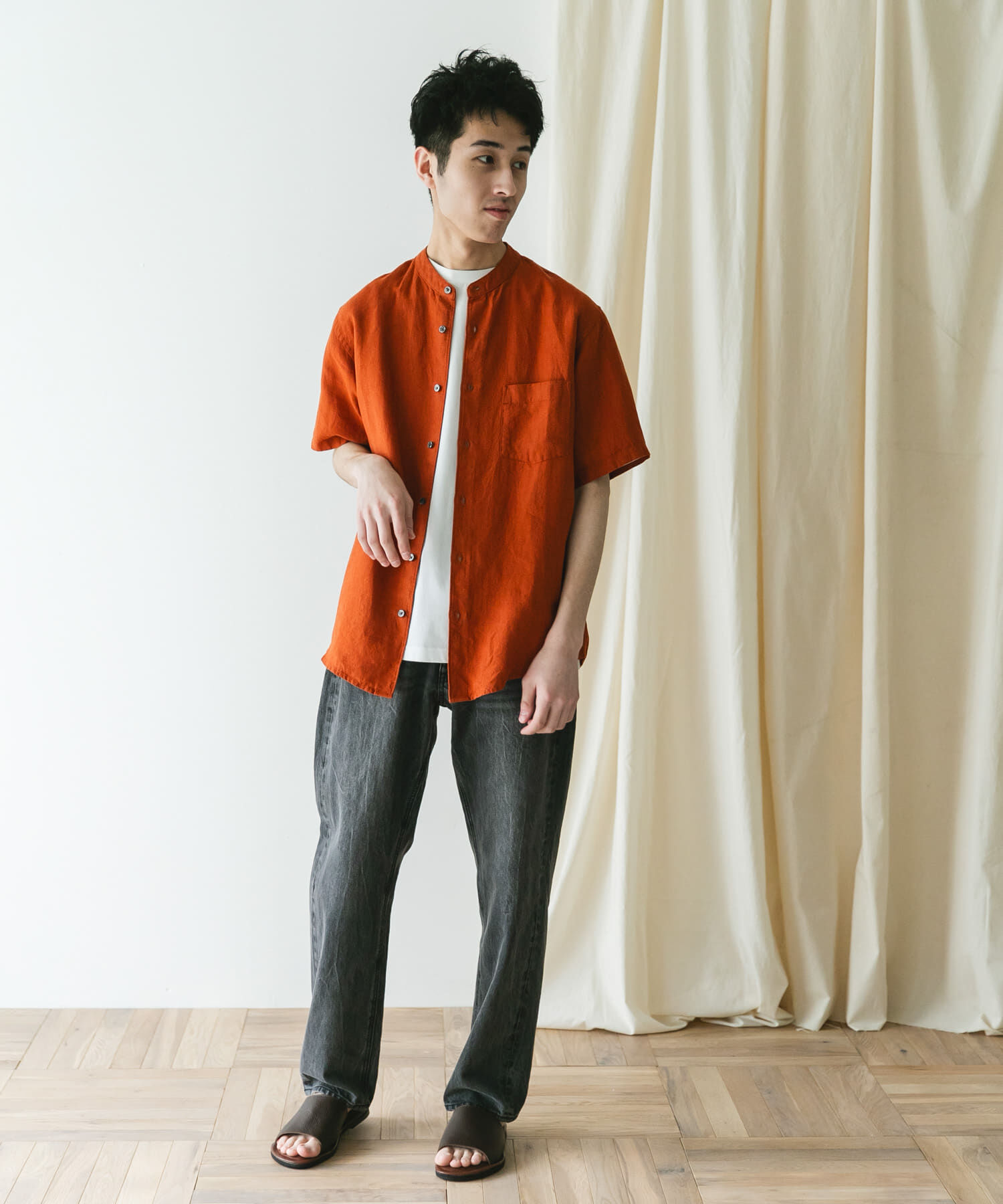 URBAN RESEARCH DOORS「『XLｻｲｽﾞ/WEB限定』ｼﾙｹｯﾄﾘﾈﾝ ﾊﾞﾝﾄﾞｶﾗｰｼｮｰﾄｽﾘｰ」|シャツ・ブラウス|