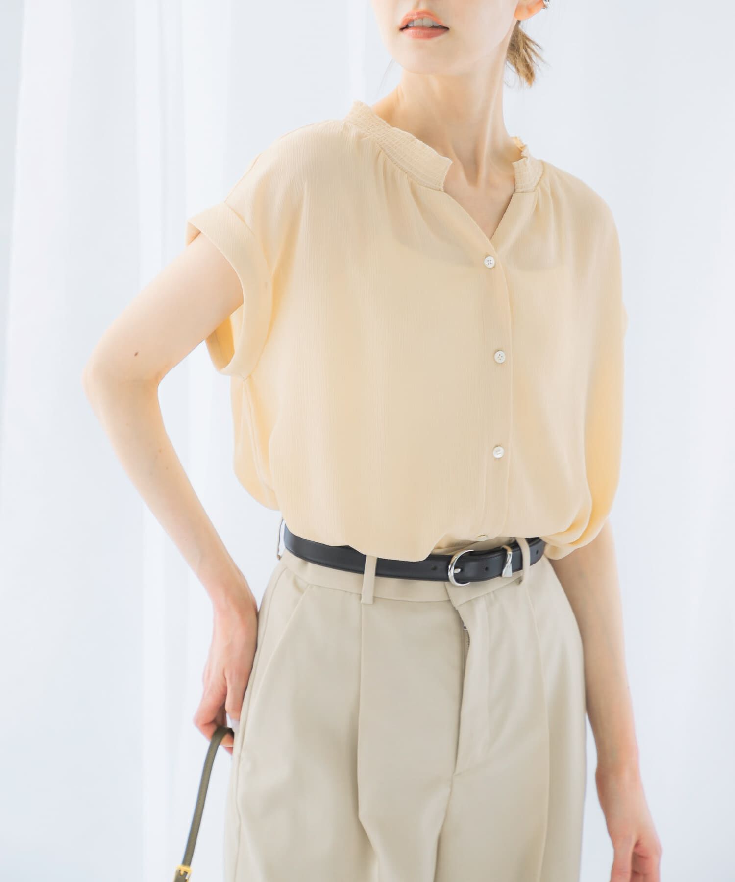 URBAN RESEARCH ROSSO「『WEB限定』シャーリングスキッパーブラウス」|シャツ・ブラウス|