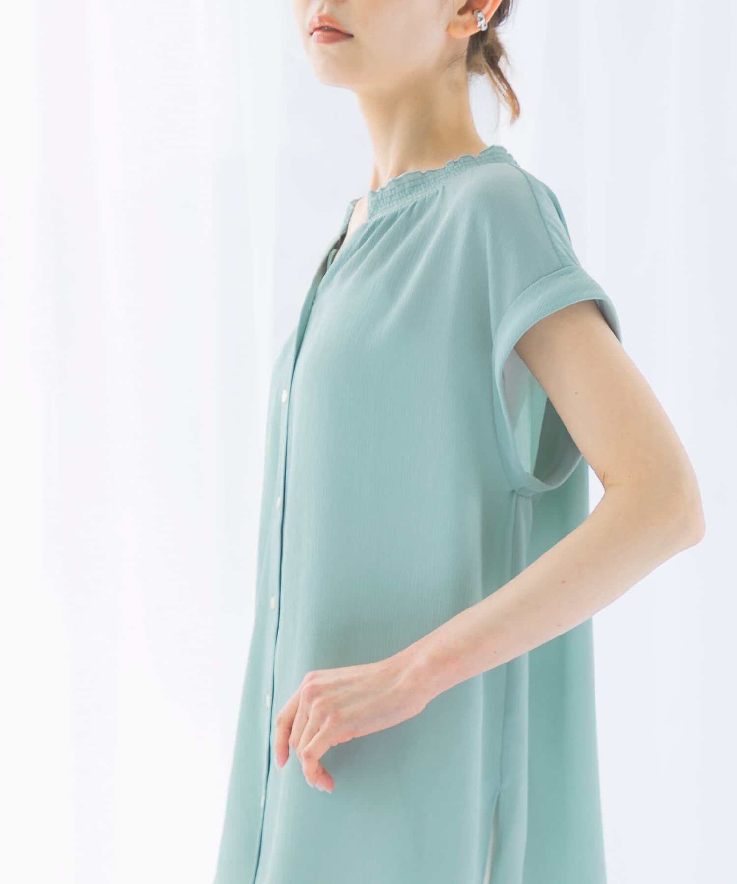 URBAN RESEARCH ROSSO「『WEB限定』シャーリングスキッパーブラウス」|シャツ・ブラウス|