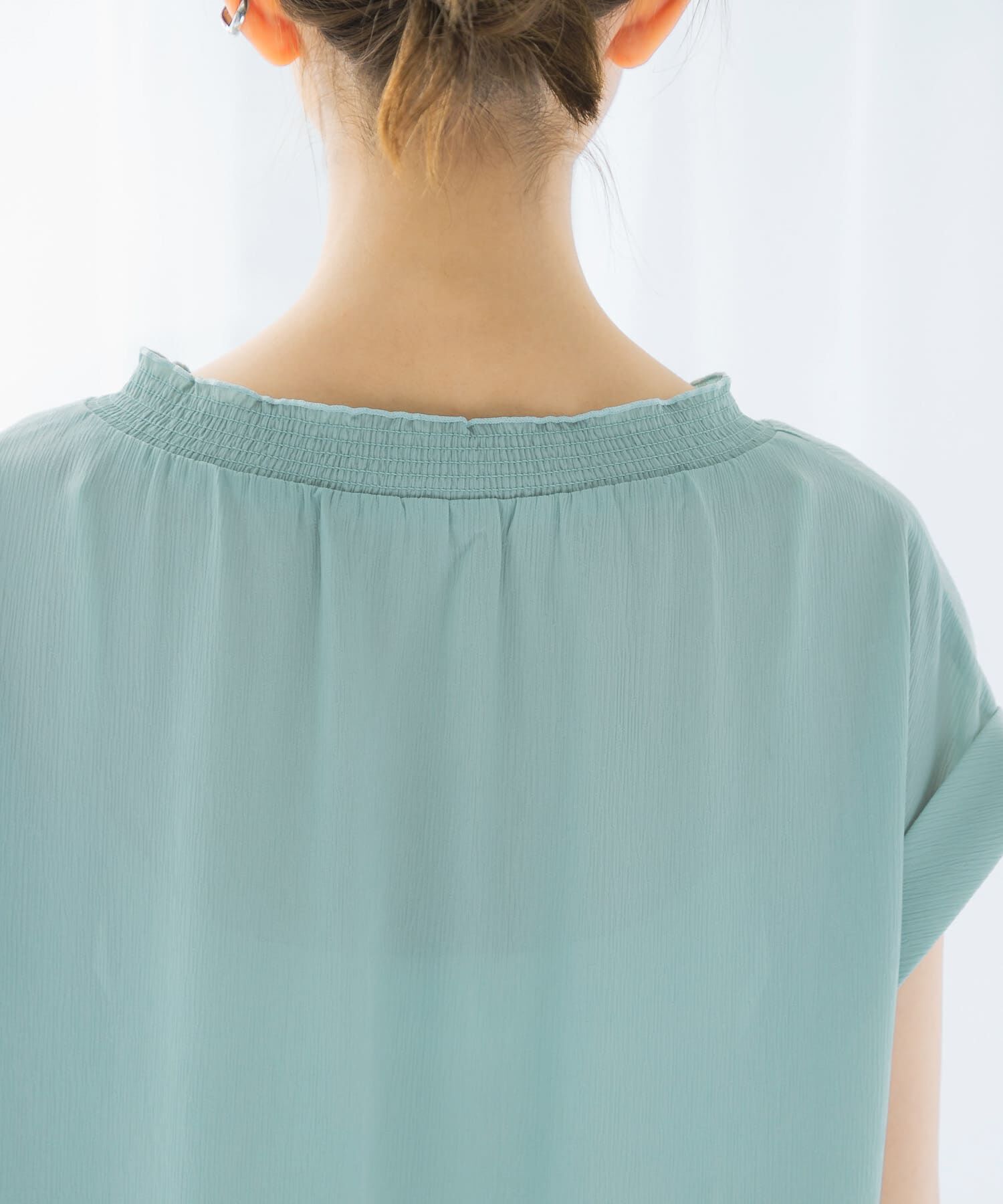 URBAN RESEARCH ROSSO「『WEB限定』シャーリングスキッパーブラウス」|シャツ・ブラウス|