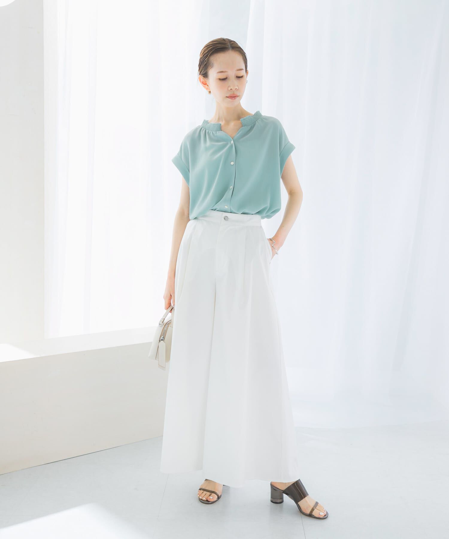 URBAN RESEARCH ROSSO「『WEB限定』シャーリングスキッパーブラウス」|シャツ・ブラウス|