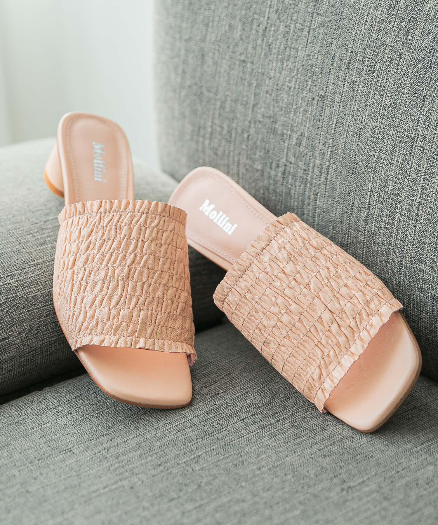 URBAN RESEARCH ROSSO「Mollini　ギャザーサンダル」|サンダル|ベージュ