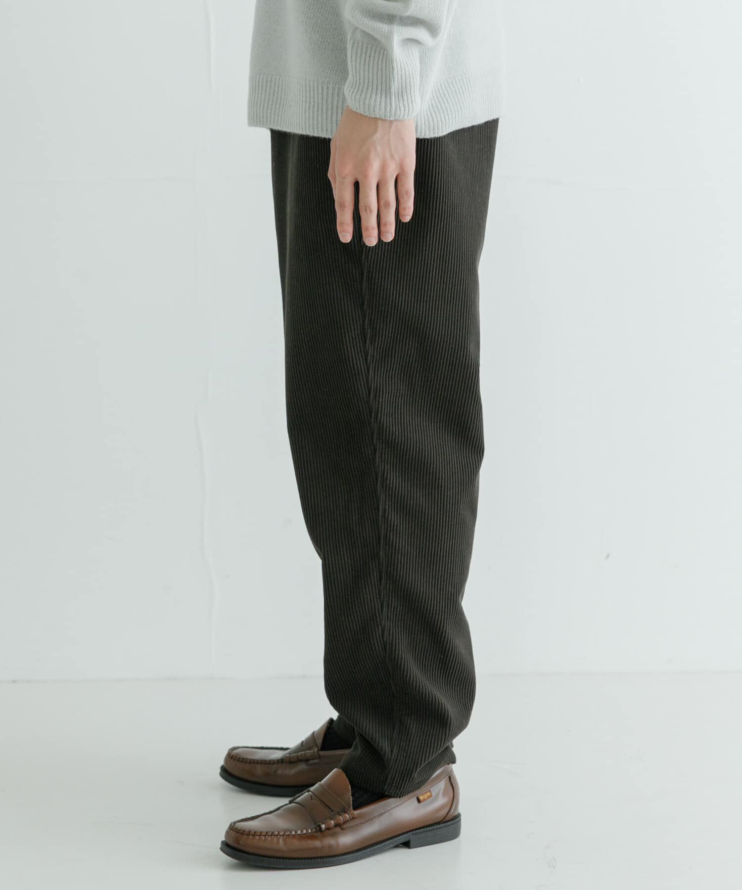 URBAN RESEARCH「『セットアップ対応』new basic SOLOTEXコーデュロイイージーパンツ」|その他|
