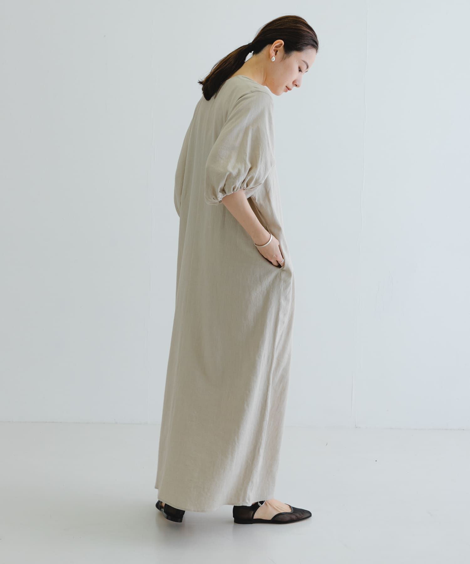 URBAN RESEARCH「リネンレーヨンUネックワンピース」|ワンピース|