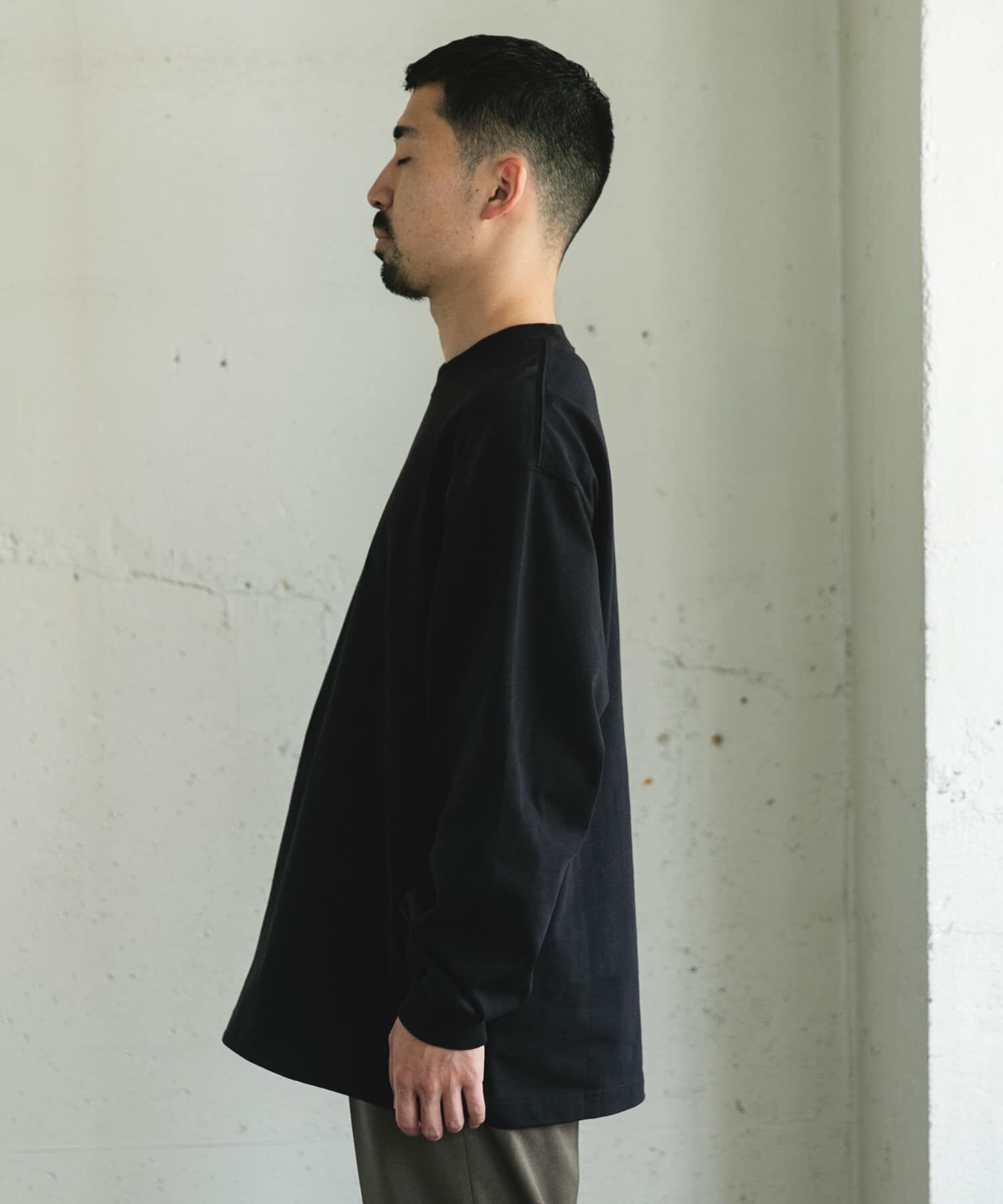 URBAN RESEARCH DOORS「10.5オンス ヘビーウェイトロングスリーブTシャツ」|Tシャツ・カットソー|