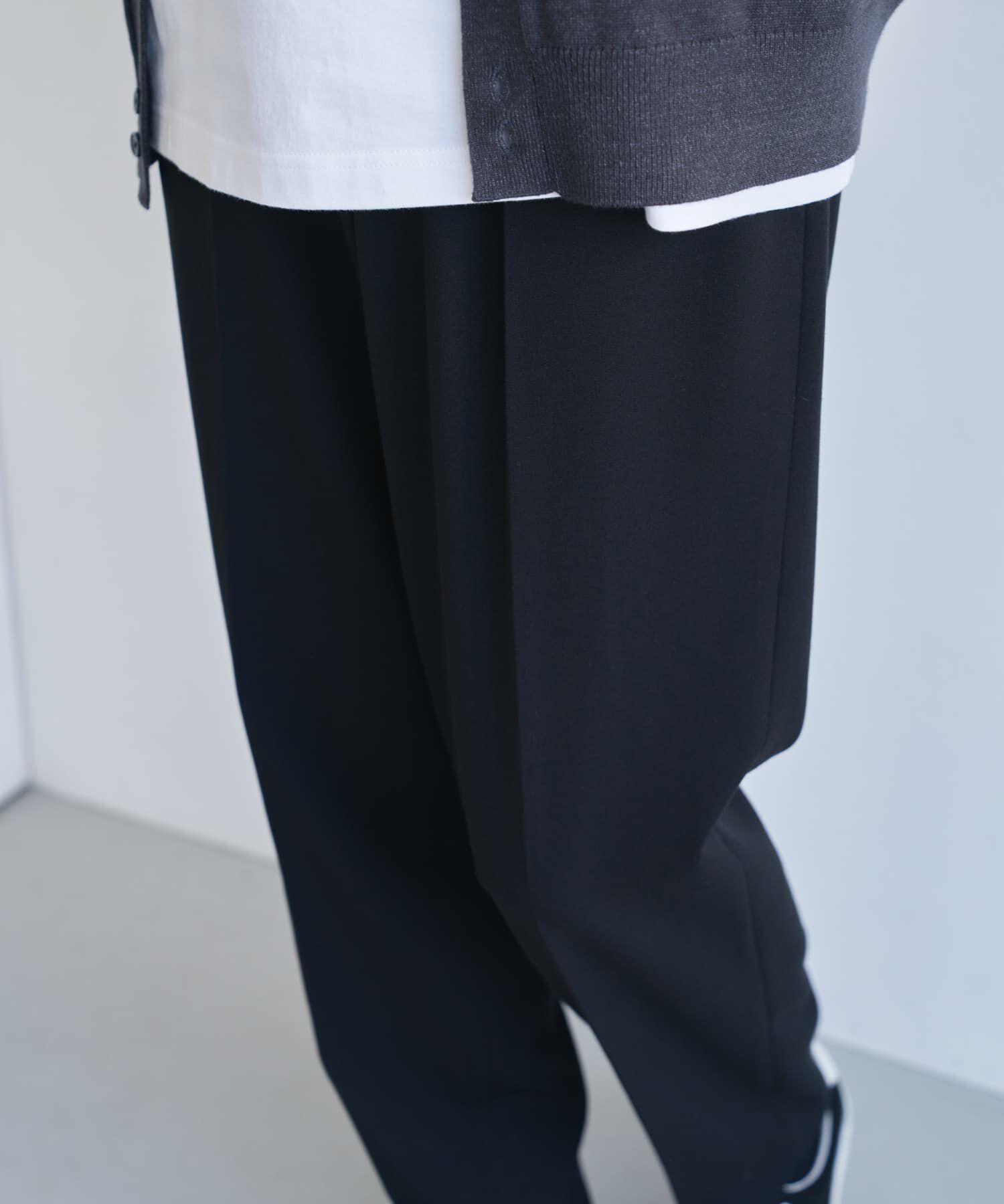 URBAN RESEARCH DOORS「『仁村紗和さん着用』『UR TECH』完声テーパードトラウザー」|その他|