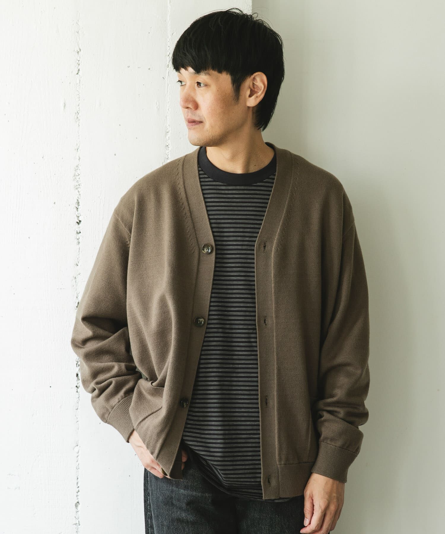 URBAN RESEARCH DOORS「『XLｻｲｽﾞ/WEB限定/仁村紗和さん着用』『UR TECH 200日ﾆｯﾄ』Vﾈｯｸｶｰ」|カーディガン|