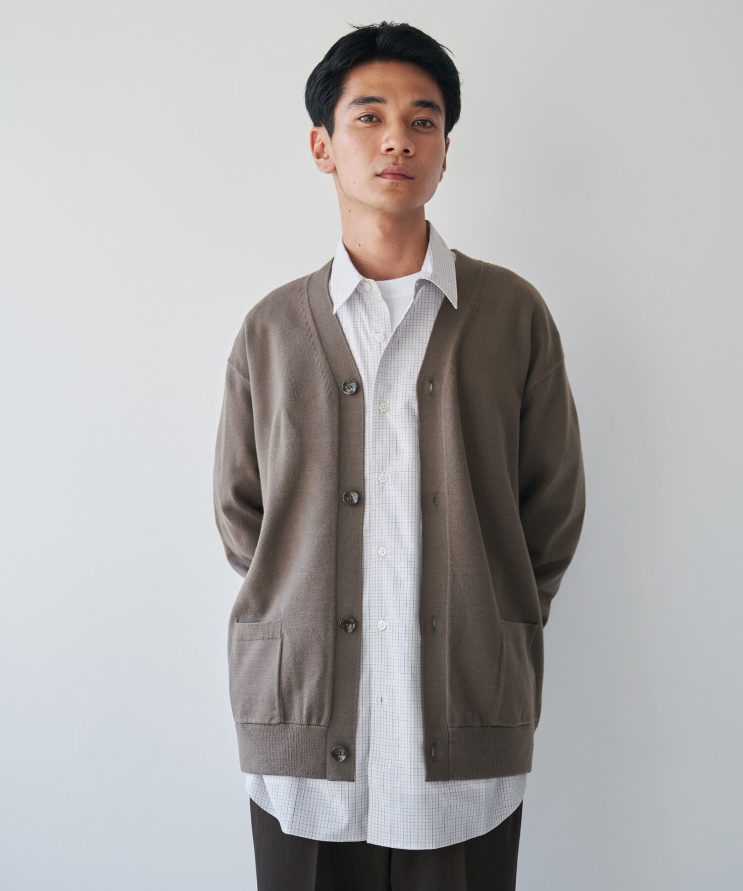 URBAN RESEARCH DOORS「『XLｻｲｽﾞ/WEB限定/仁村紗和さん着用』『UR TECH 200日ﾆｯﾄ』Vﾈｯｸｶｰ」|カーディガン|