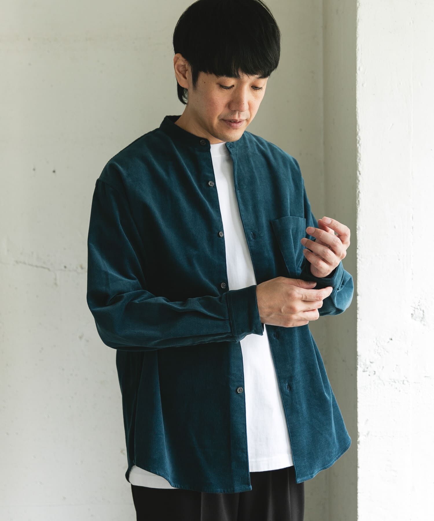 URBAN RESEARCH DOORS「『UR TECH』コーデュロイバンドカラーシャツ」|シャツ・ブラウス|