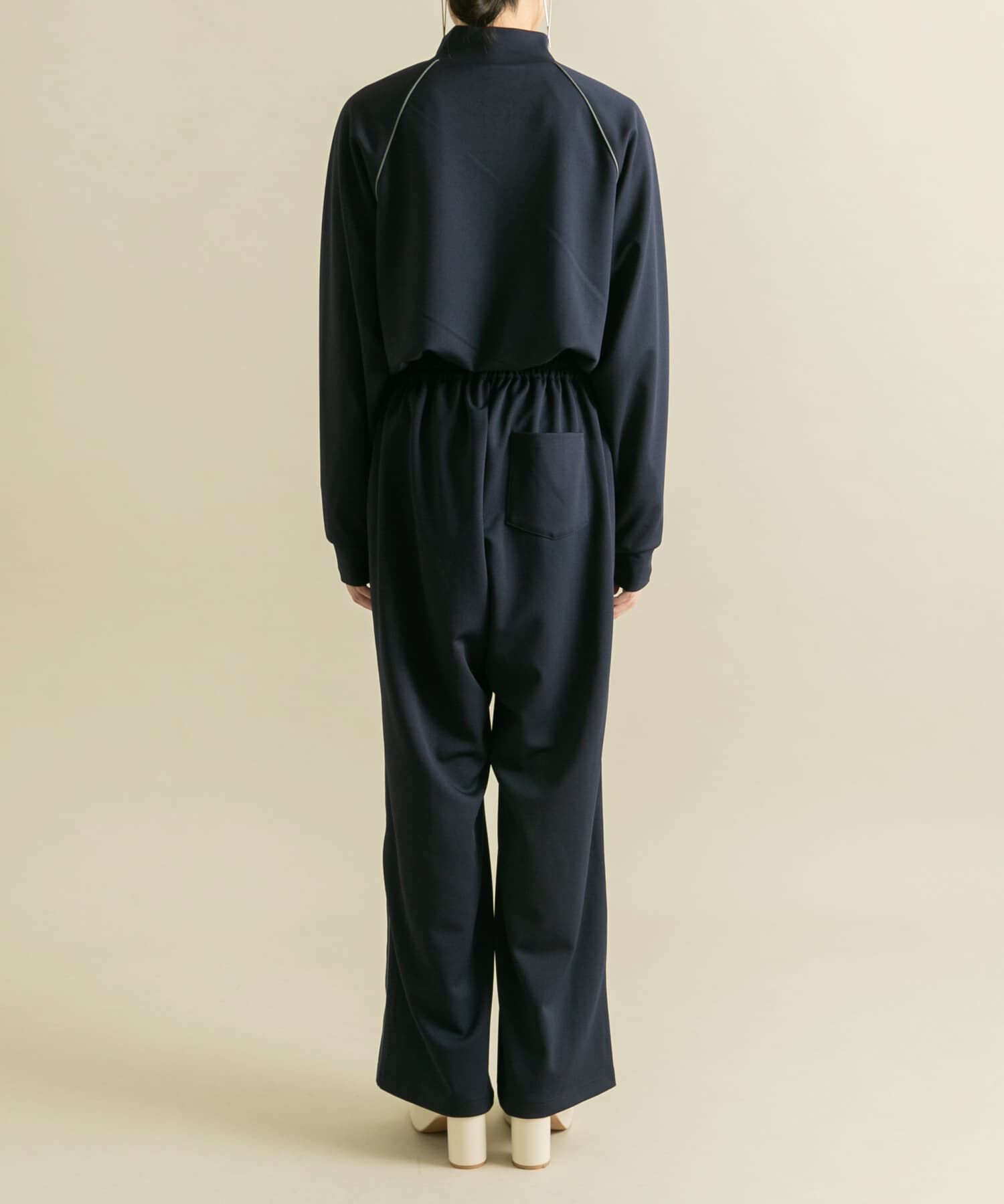  「トラックジャンプスーツ」|スカート|