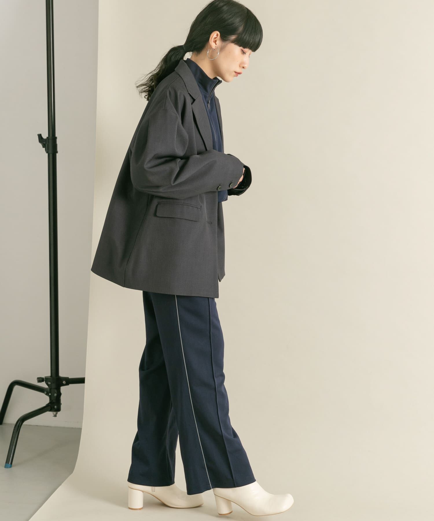  「トラックジャンプスーツ」|スカート|