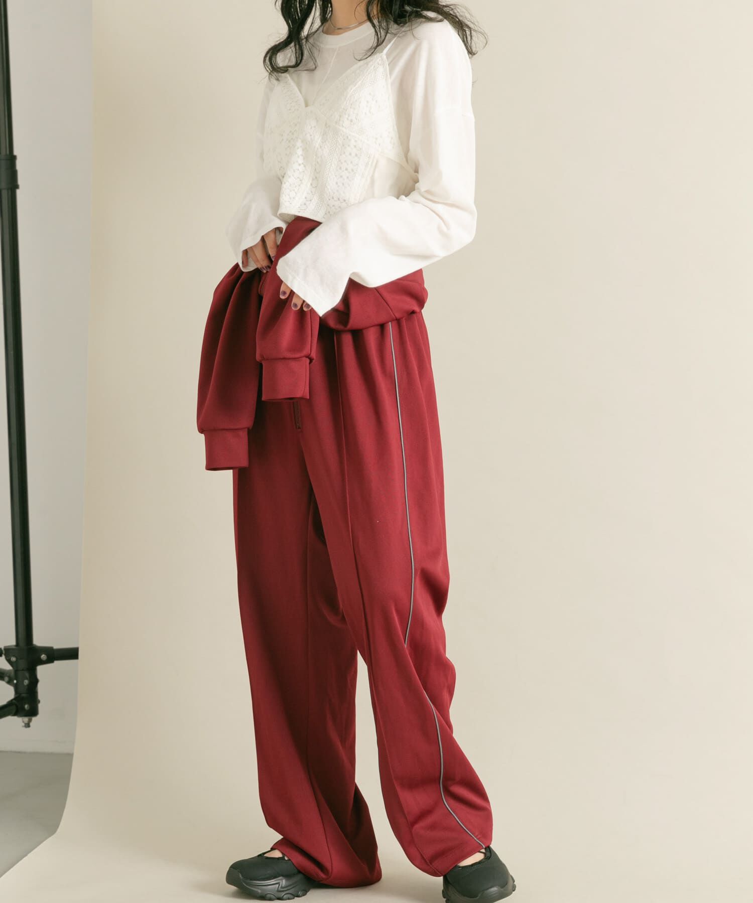  「トラックジャンプスーツ」|スカート|