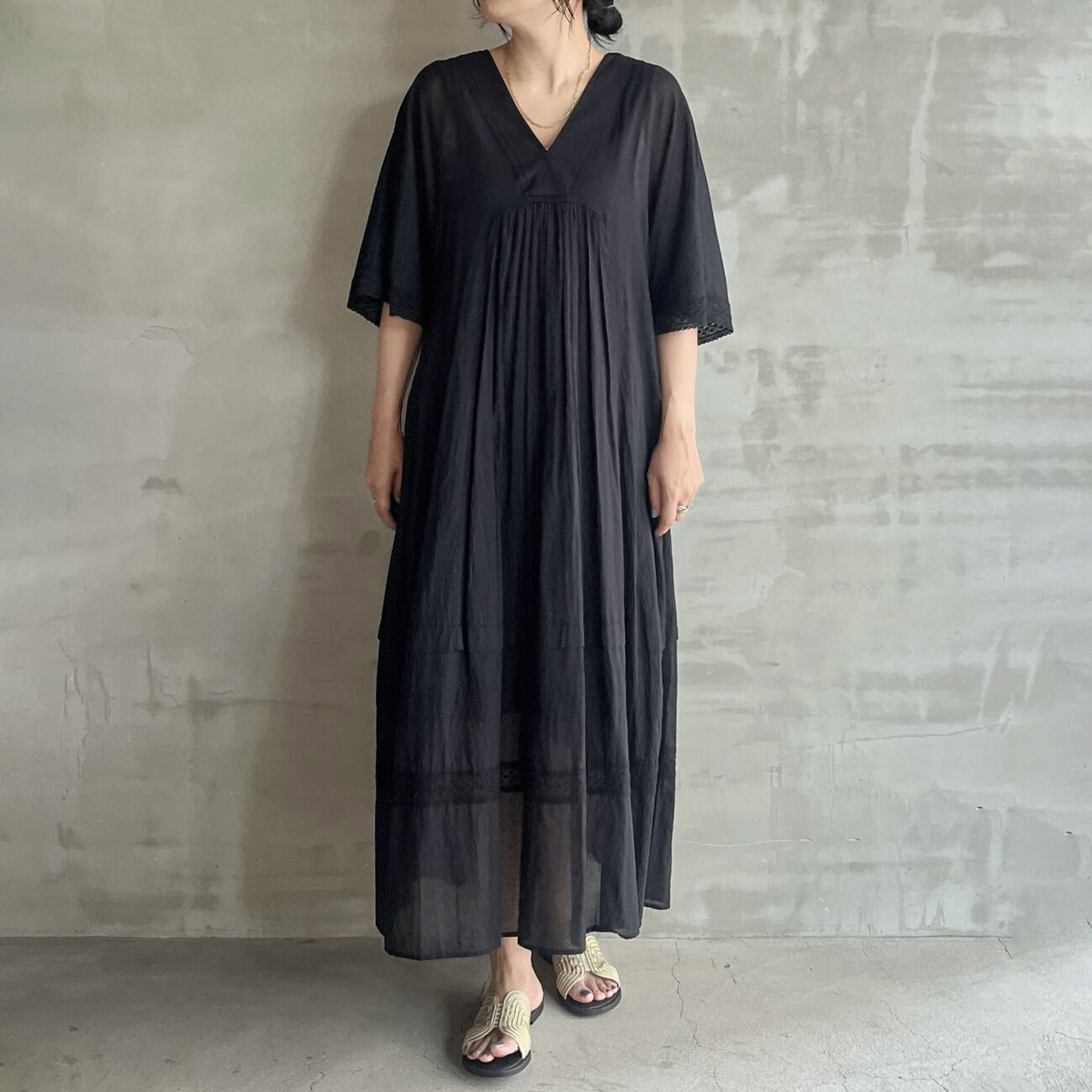  「SARA MALLIKA COTTON VOILE LACE PINTUCK DRESS」|ワンピース|