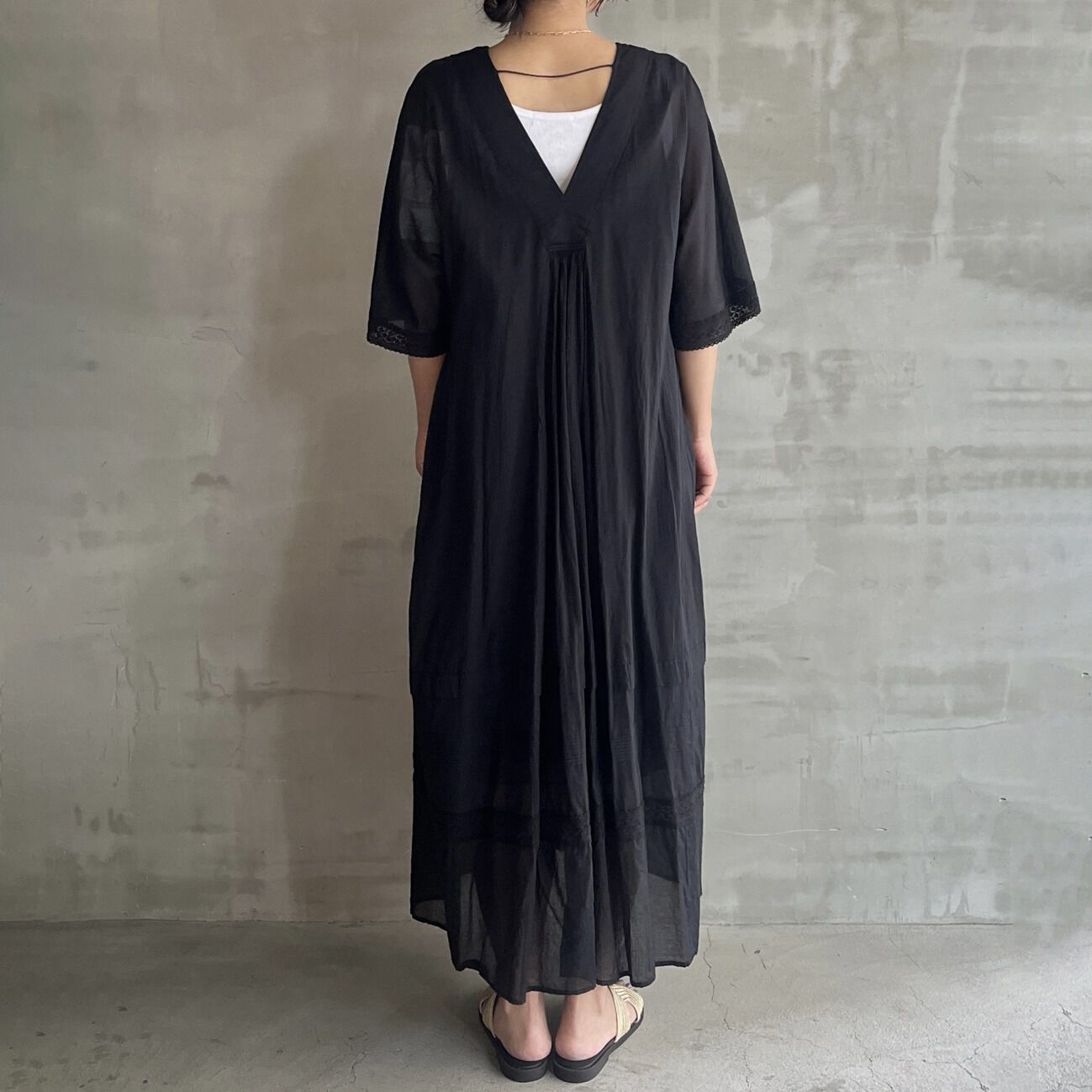 「SARA MALLIKA COTTON VOILE LACE PINTUCK DRESS」|ワンピース|