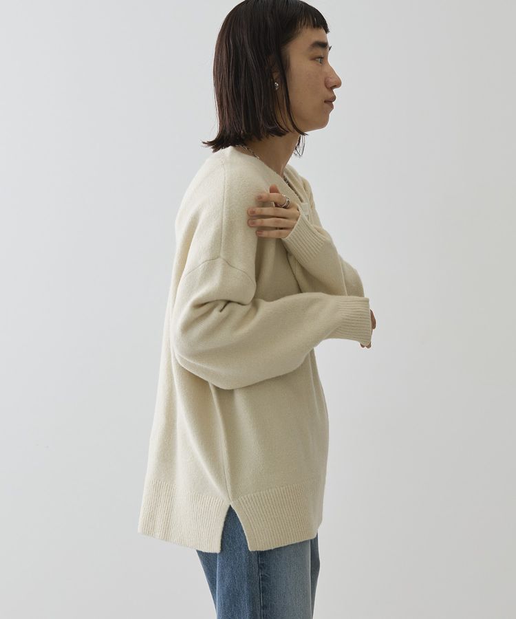 AMERICAN HOLIC「カーブネックニットプルオーバー」|ニット・セーター|