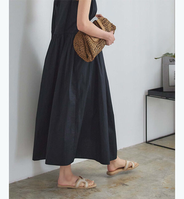 titivate「フラットスクエアサンダル」|サンダル|