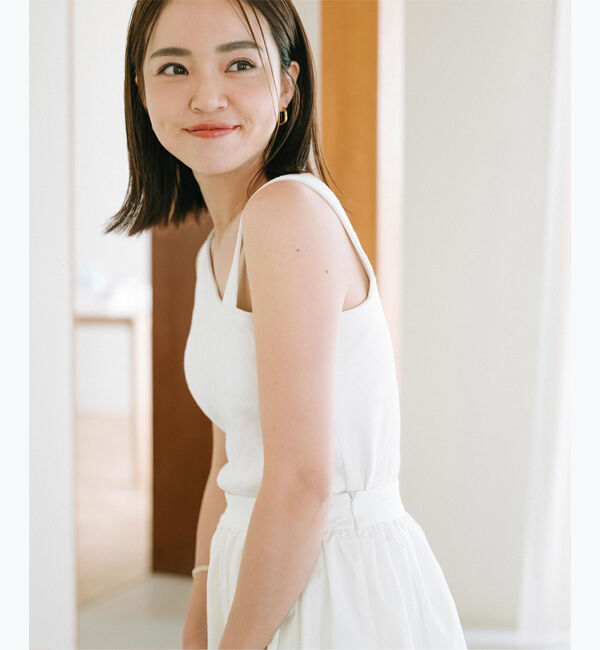 ur's「【春名亜美さんコラボアイテム】カップ付アシンメトリーデザインタンクトップ」|タンクトップ|ホワイト