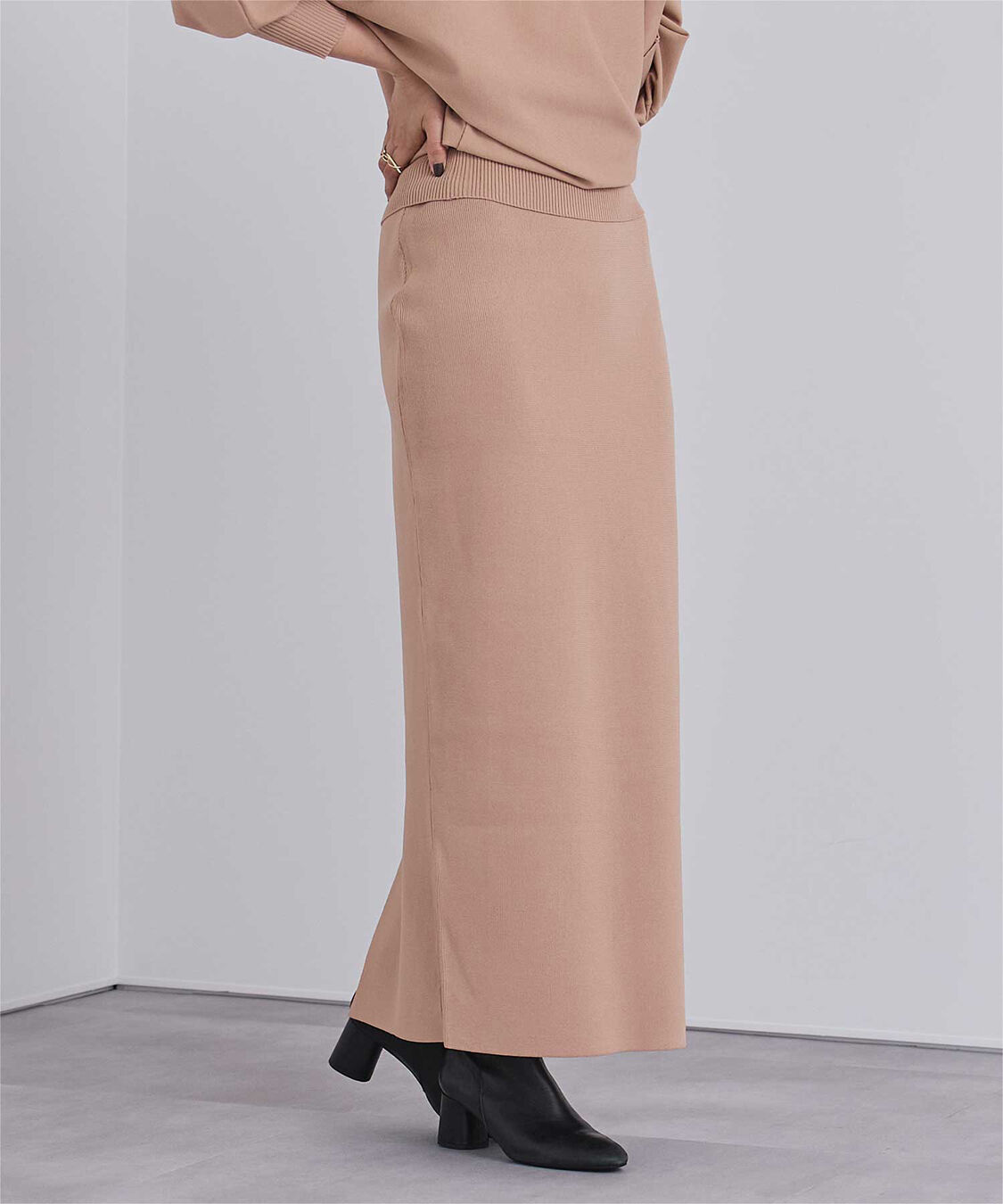 ur's「スポンディッシュ美シルエットニットタイトスカート」|スカート|