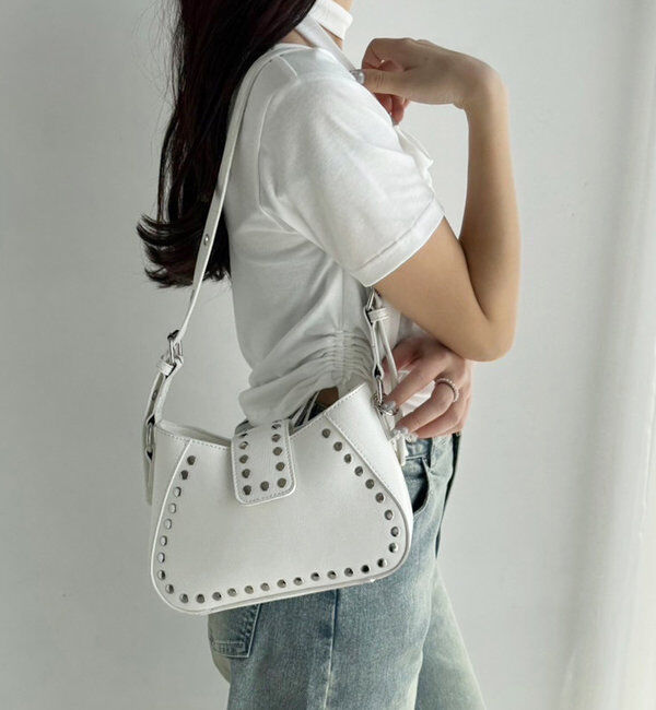  「チャーム付きスタッズバッグ」|ショルダー・メッセンジャー|