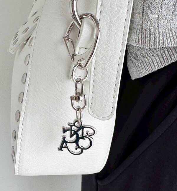  「チャーム付きスタッズバッグ」|ショルダー・メッセンジャー|