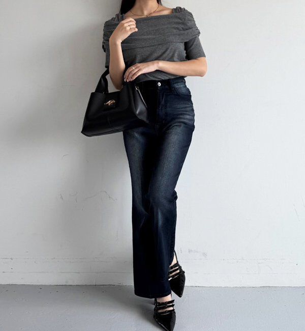  「【リバイバル】エンブレム付きトライアングルバッグ」|ショルダー・メッセンジャー|