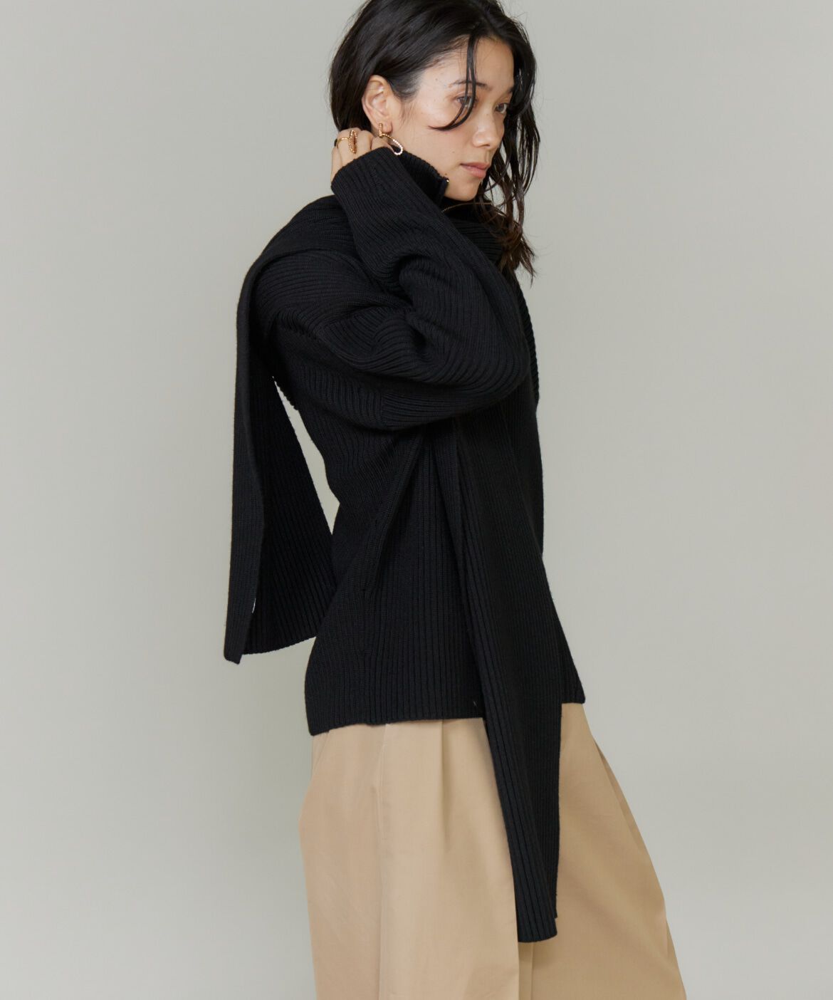 INED「フーデッドマフラー」|ストール|