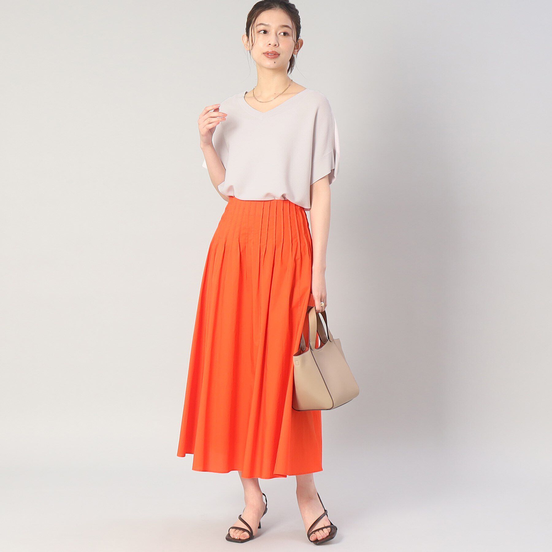 UNTITLED「【大人気のベストセラーアイテム！／洗える】前後2WAY レーヨンストレッチニット」|ニット・セーター|