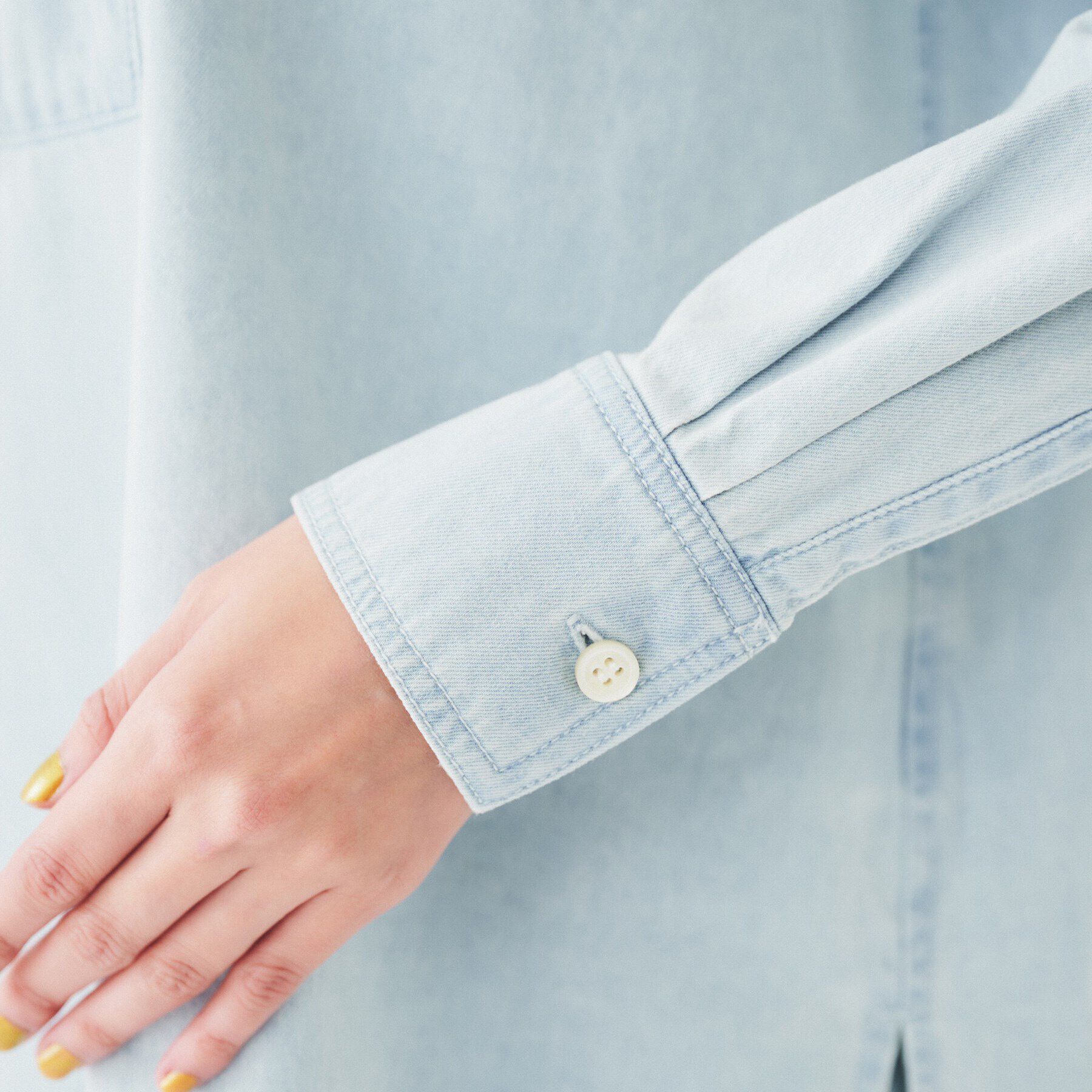 UNTITLED「ボウタイ付きデニムシャツ」|シャツ・ブラウス|