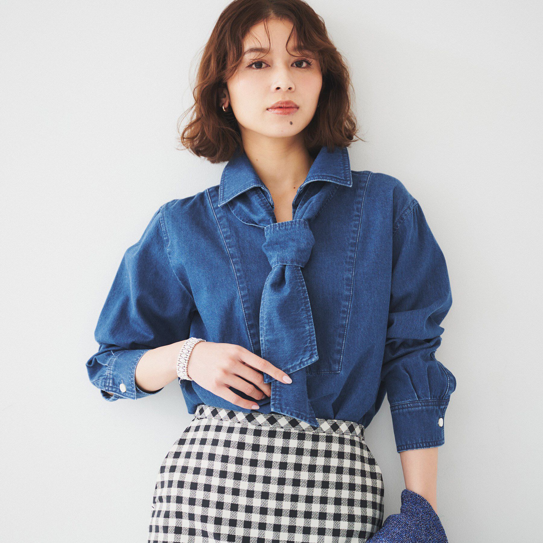UNTITLED「ボウタイ付きデニムシャツ」|シャツ・ブラウス|