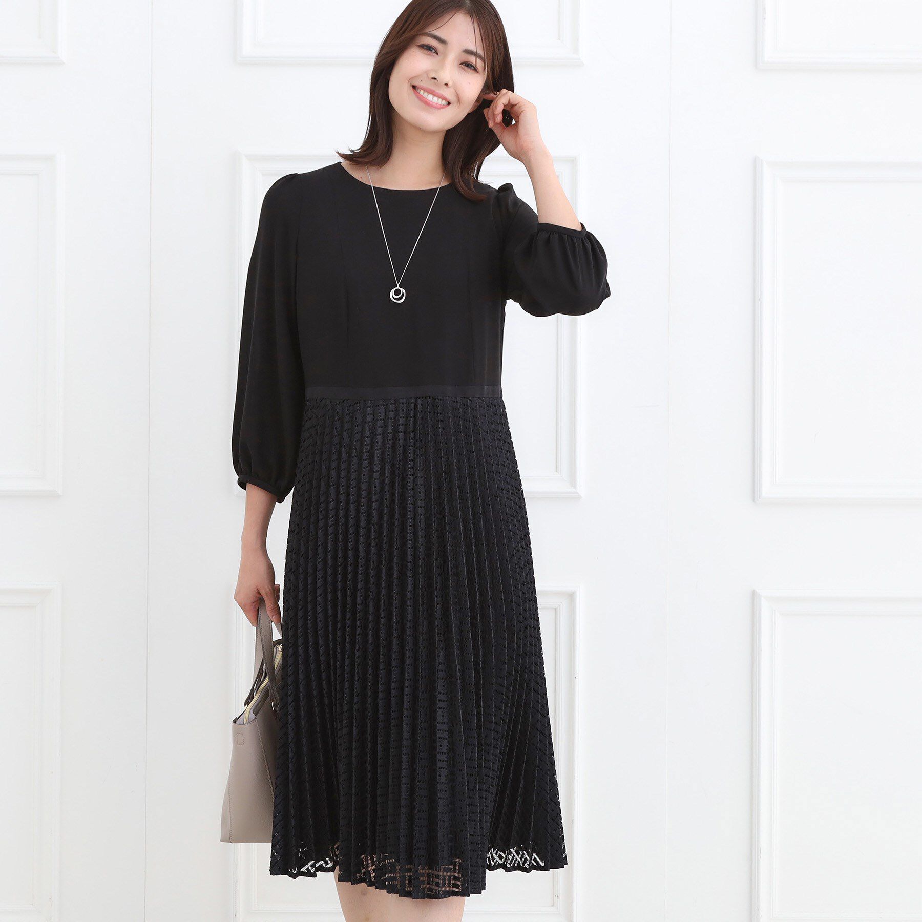 Reflect「【フォーマル／入卒／一枚で着映え◎】シフォン&times;幾何柄レースプリーツワンピース」|ワンピース|