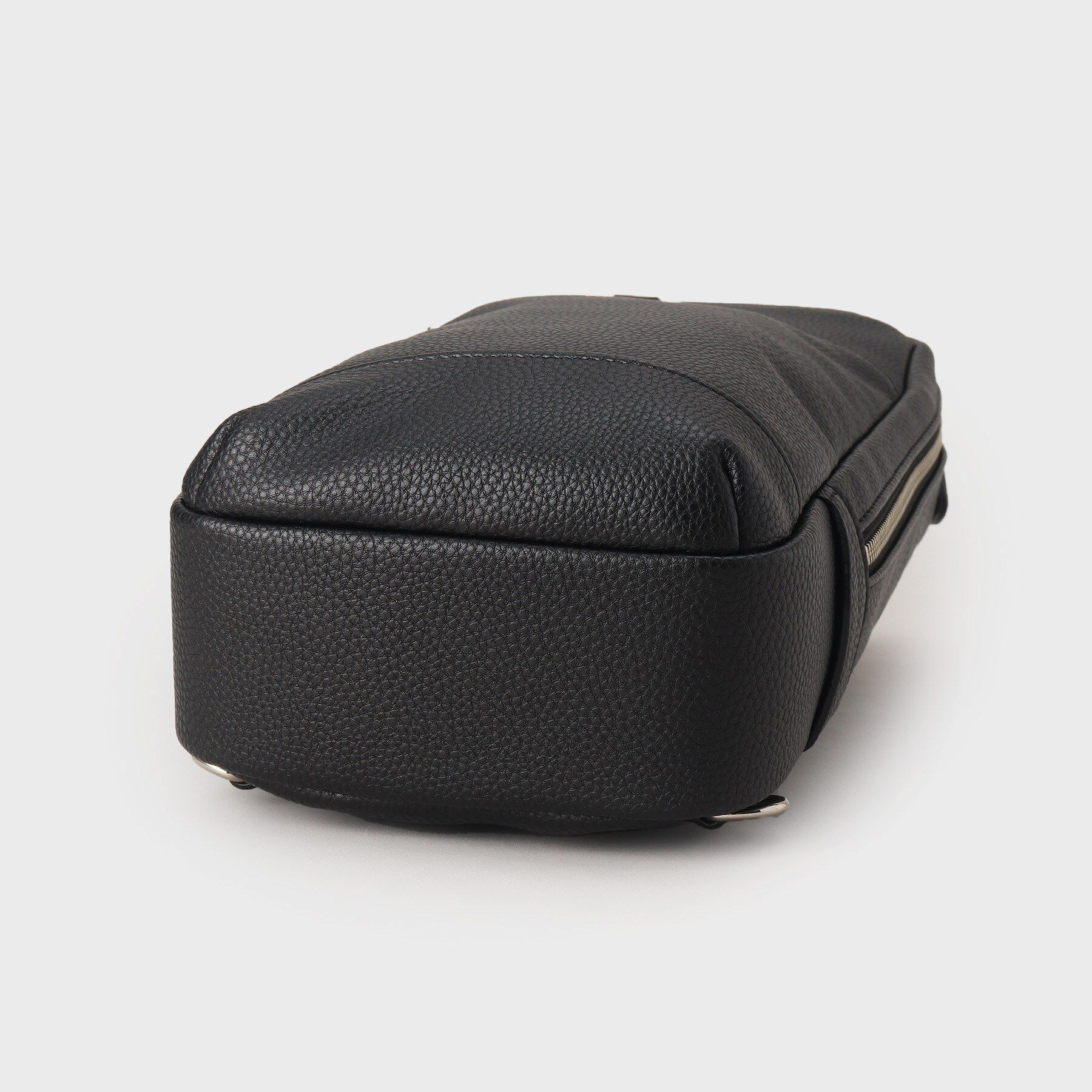 TAKEO KIKUCHI「薄マチ スマート 大人　ワンショルダーバッグ」|ショルダー・メッセンジャー|