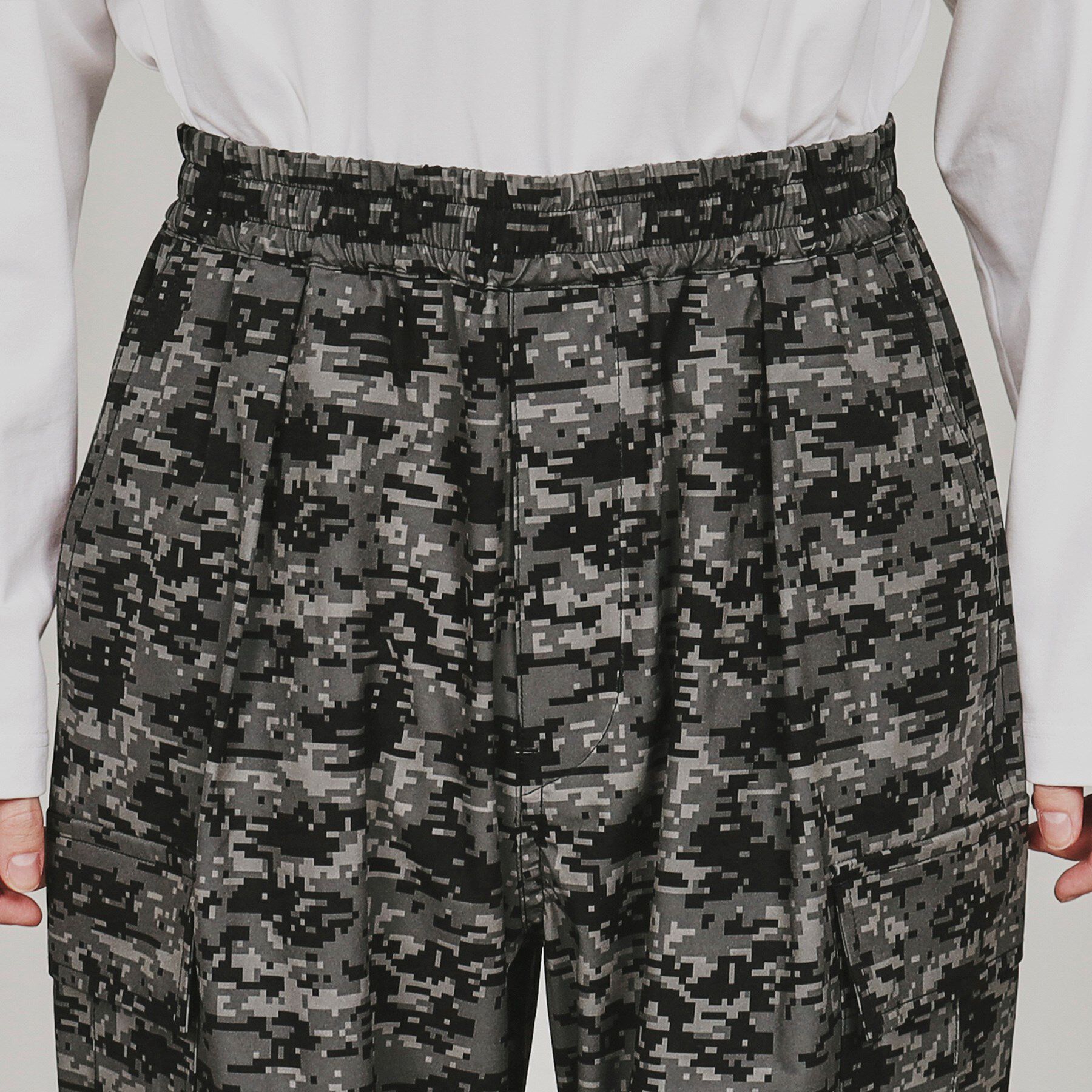 tk.TAKEO KIKUCHI「デジカモプリントワイドカーゴパンツ」|その他|