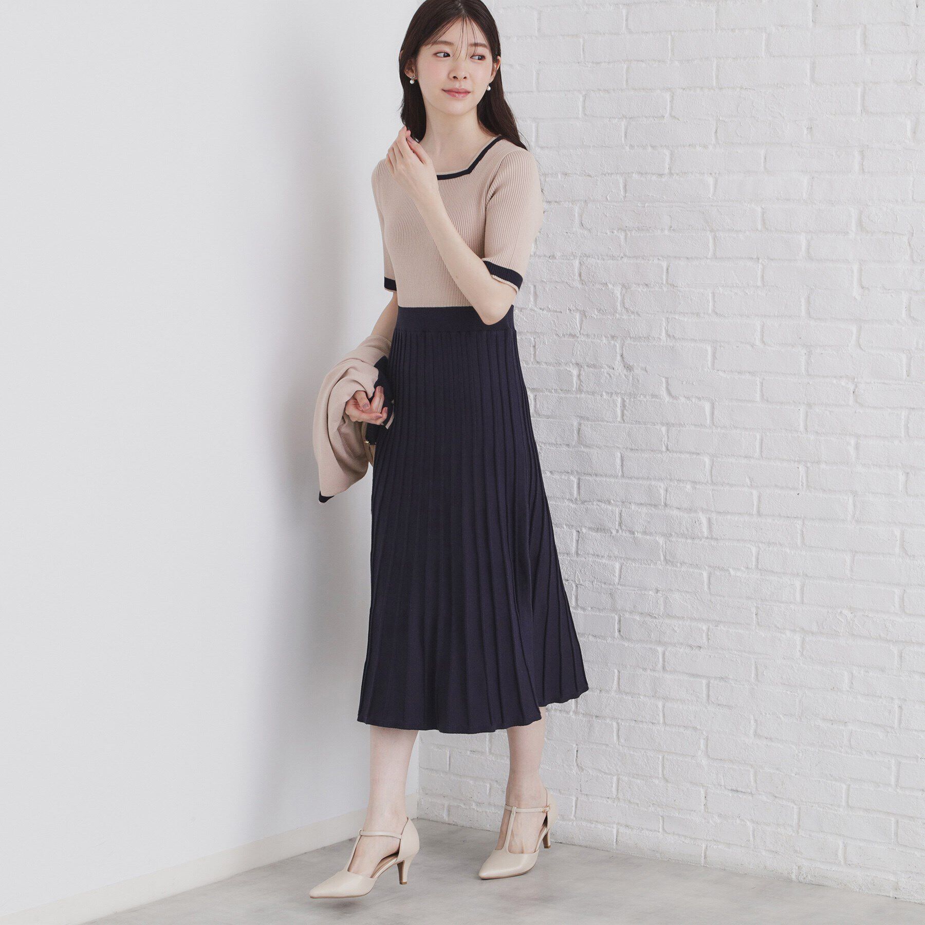 index「《ツインセット》カーディガン&times;バイカラーニットワンピース【洗濯機洗い可】」|ワンピース|