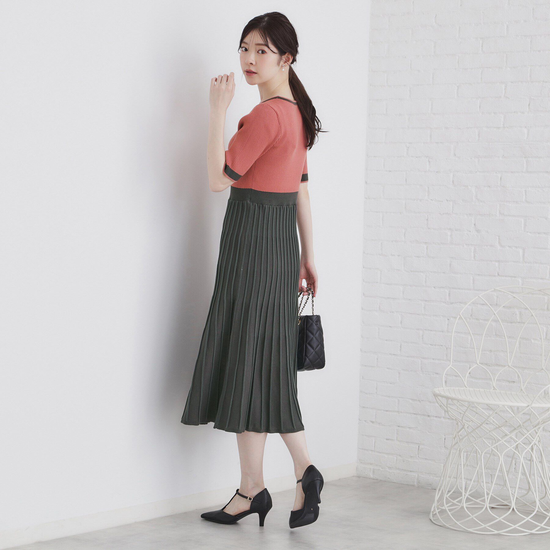 index「《ツインセット》カーディガン&times;バイカラーニットワンピース【洗濯機洗い可】」|ワンピース|